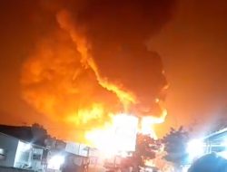 Sempat Terdengar Suara Ledakan, Gudang Solar di Sukabumi Terbakar