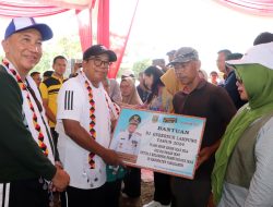 Pj. Gubernur Samsudin Galakkan Penanggulangan Stunting di Tanggamus, Berikan Bantuan dan Resmikan TPI Higienis