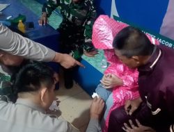 Personel TNI – Polri Pospam Baruna Panjang Sigap Evakuasi dan Obati Pemudik Korban Laka Lantas