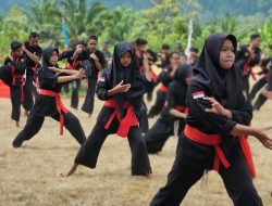 Pagelaran Seni dan Bela Diri Meriahkan Pembukaan TMMD ke-124 Kodim 0422/Lampung Barat