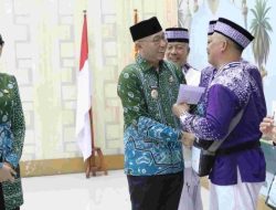 Gubernur Mirza Lepas Keberangkatan Kloter Pertama Jemaah Haji Lampung Tahun 2025