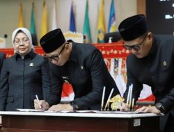 Ketua DPRD Ahmad Giri Akbar Pimpin Rapat Paripurna Raperda APBD 2024 dan Persetujuan RPJMD 2025-2029