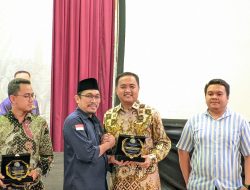Thomas Amirico Raih IWO Award 2025, Dedikasi Majukan Pendidikan Lampung 