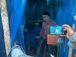 Bentuk Peduli, Syukron Muchtar Sambangi Lansia di Pringsewu