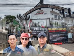 Kasus Mangkrak di Kejati Didemo Triga Lampung