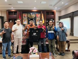 Bulan Depan, Gubernur Gocek Bola Bareng IJP FC