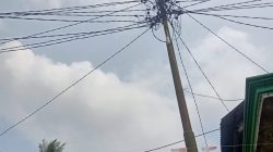 Warga Kota Agung Keluhkan Semeraut Kabel PLN