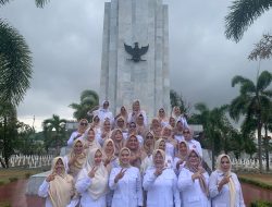 Peringati Hari Pahlawan ke-78, PIRA Lampung Tabur Bunga di Makam Pahlawan