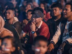 Nobar Timnas Indonesia, Cagub RMD Tunjukkan Semangat Dukungan