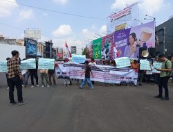 ASN Pesibar Terindikasi tak Netral, Puluhan Massa Unjuk Rasa dan Nyatakan Mosi Tidak Percaya