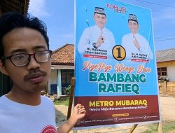 Tak Beretika, Banner Mubaroq Dipasang Depan Rumah Warga Tanpa Izin